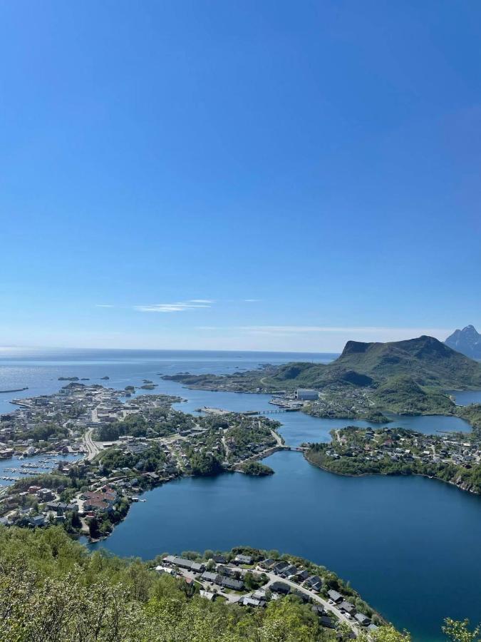 Romslig Leilighet Sentralt I Svolvaer Sentrum Exterior photo